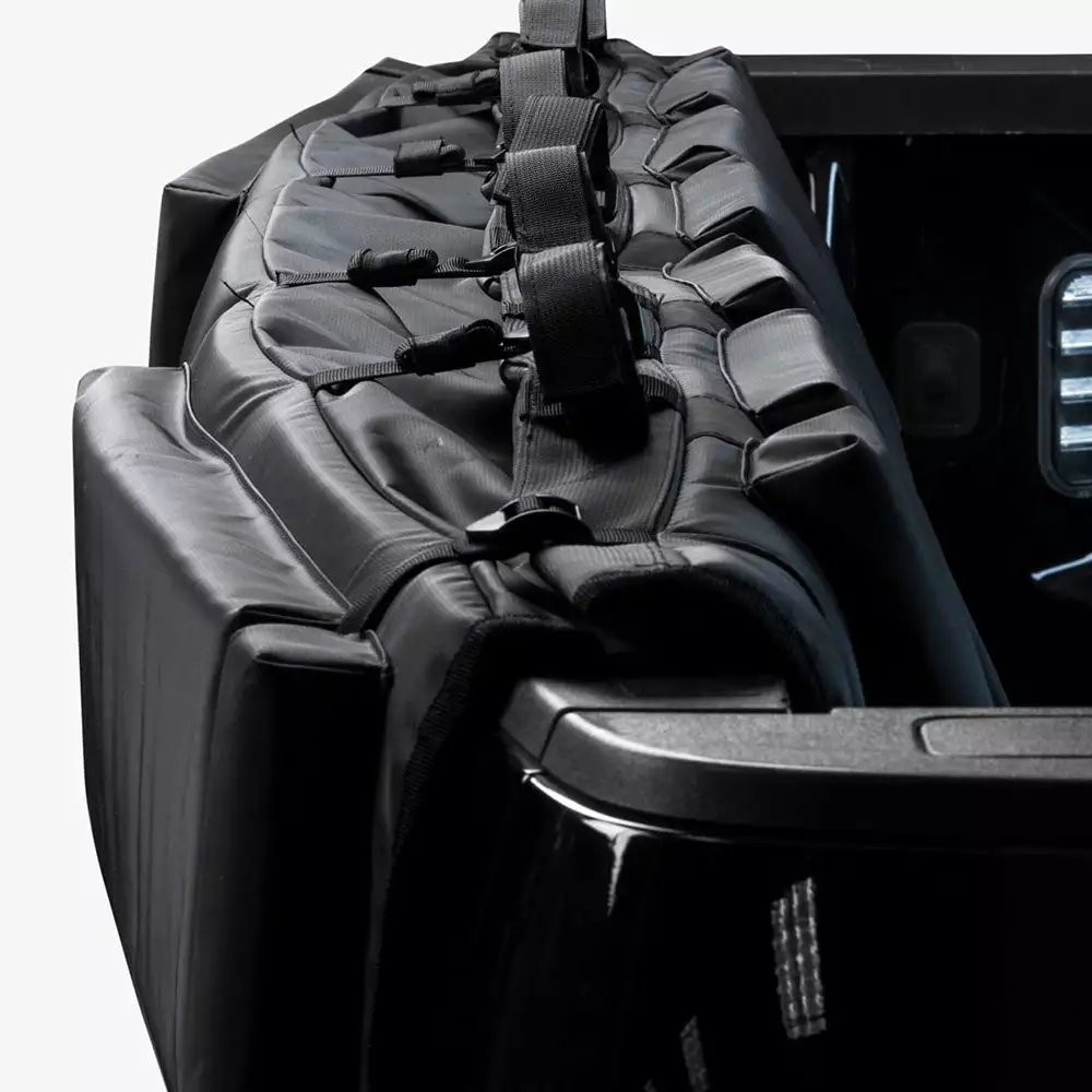 Race Face T2 Tailgate Pad - Black - Full 4 Race Face T2 Tailgate Pad - Black - Full - Image 4